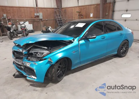 2015 Mercedes-Benz C 63 Amg S from USA, damaged, VIN 55SWF8HBXFU088254